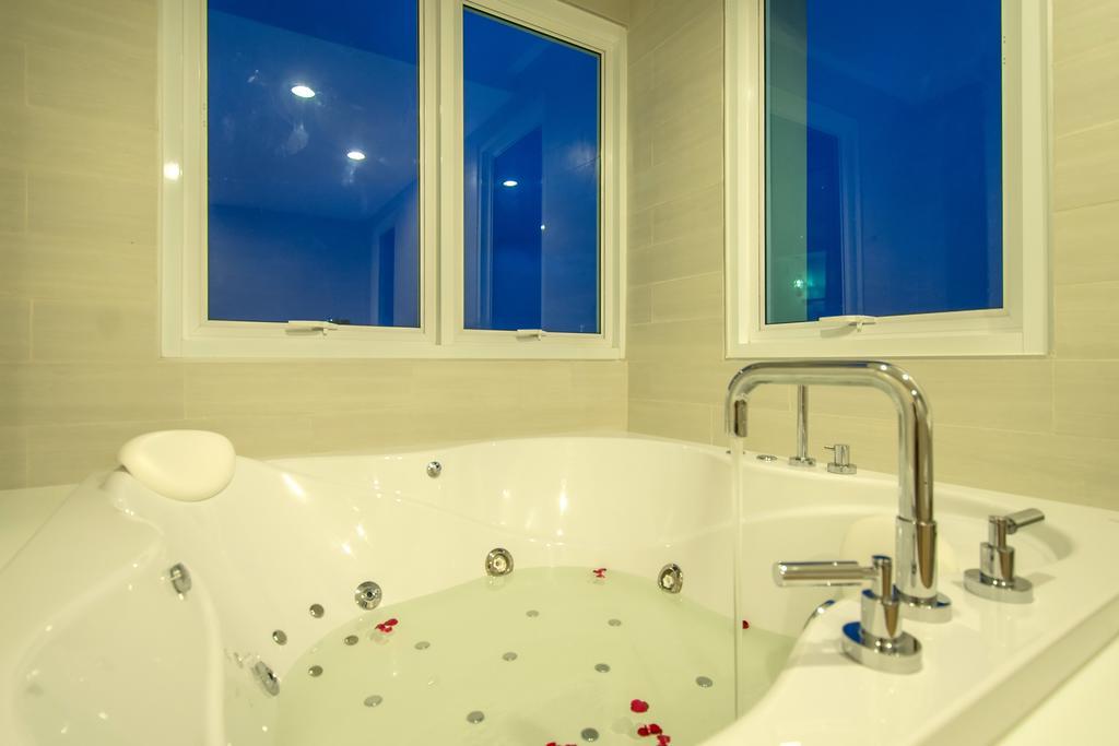 Prachuap Grand Hotel Prachuap Khiri Khan Rom bilde